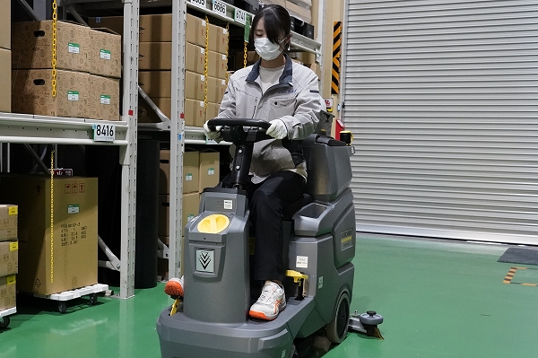 検査・梱包物流作業